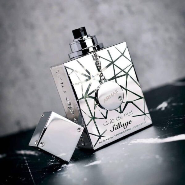 Club De Nuit Sillage