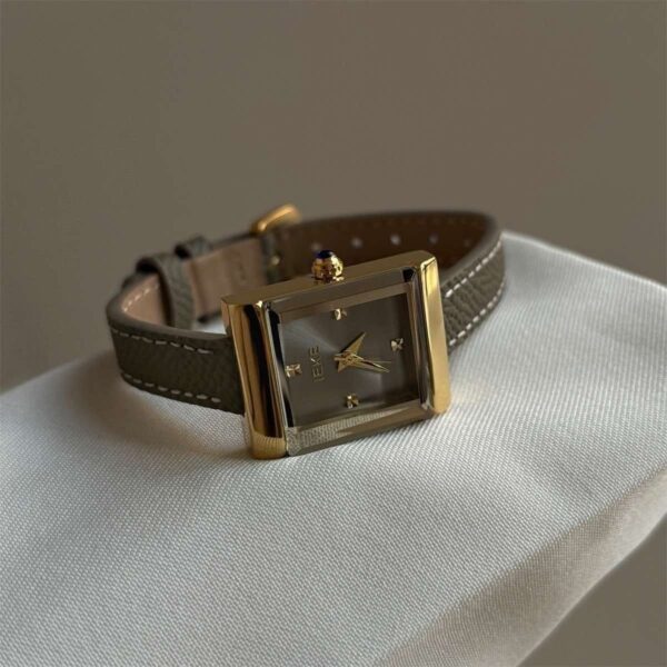 IEKE Vintage Retro Medieval Tank Watch